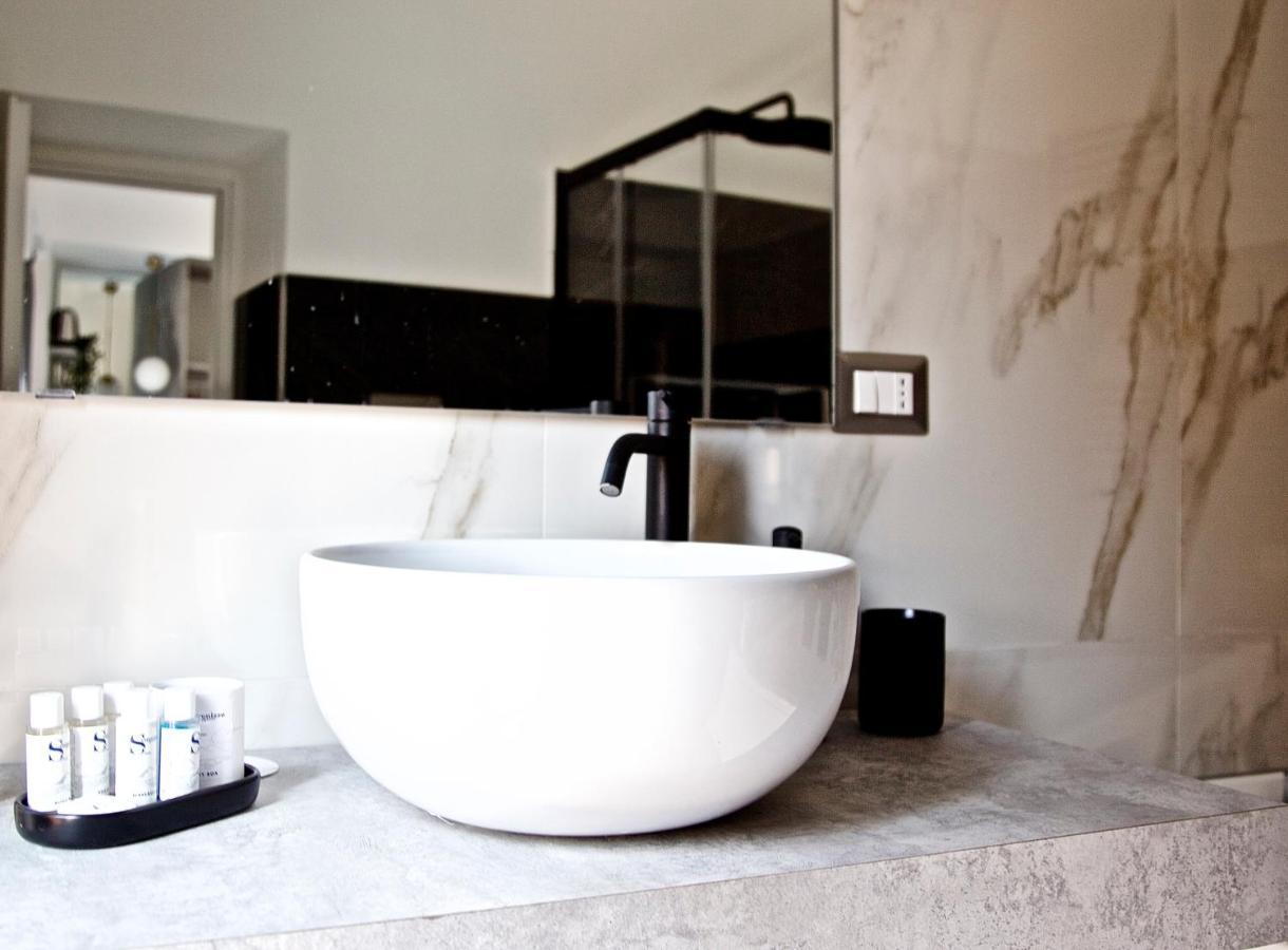 Scugnizzo Apartment Luxury Home Neapel Exterior foto