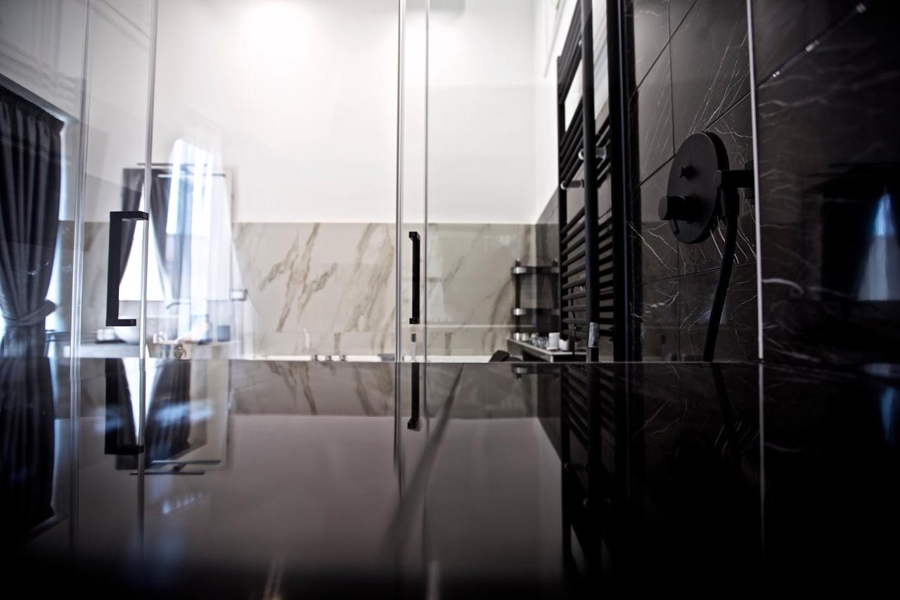 Scugnizzo Apartment Luxury Home Neapel Exterior foto